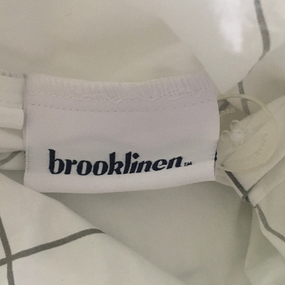 Brooklinen luxury percale duvet cover in window pane - Picture 9 of 9